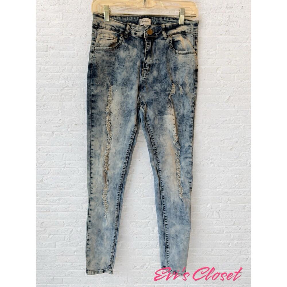 BAMBOO Jeans Distressed 7 8 Skinny With Rhinestones Light Weight Skinny Legs